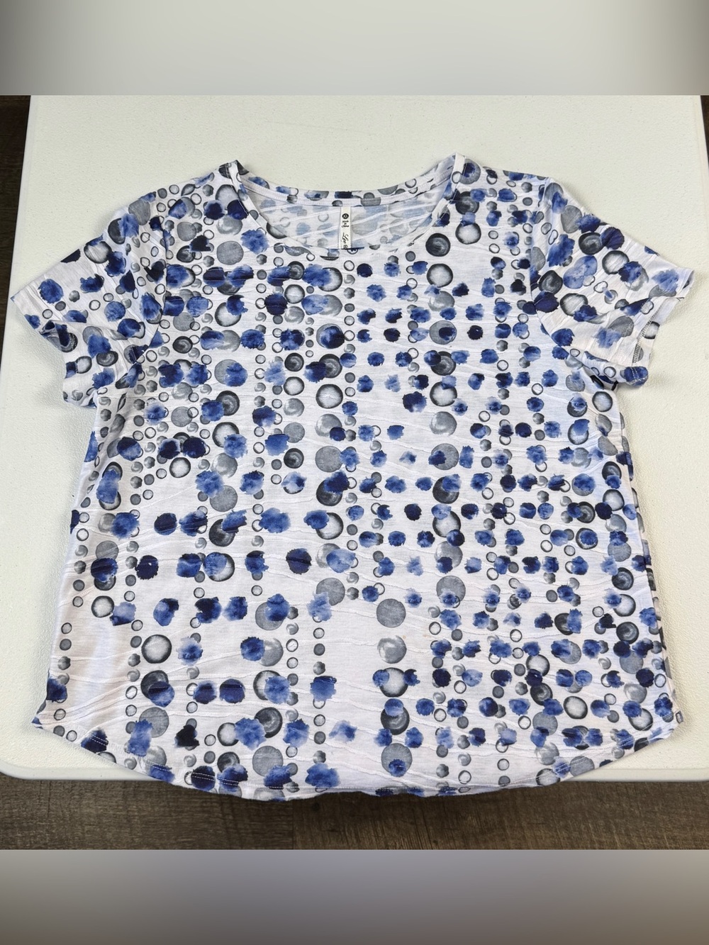 Leo & Nicole Blouse Top Womens XL Textured White Blue Short Sleeve Round Neck